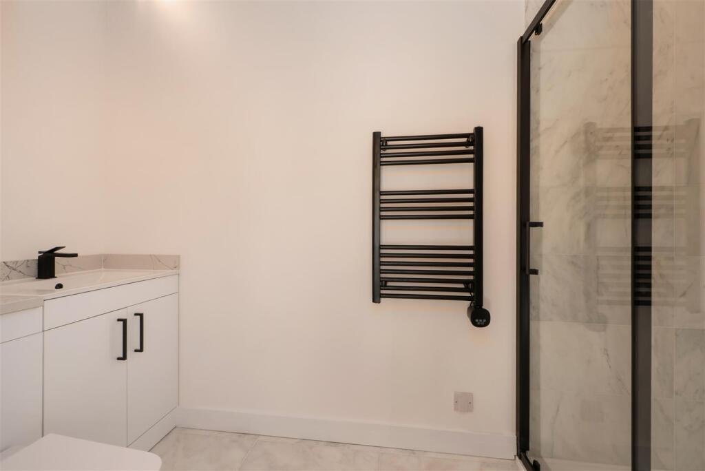 Lower Road, Teynham, Sittingbourne