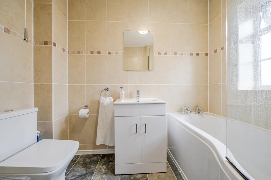 Alconbury Close bathroom