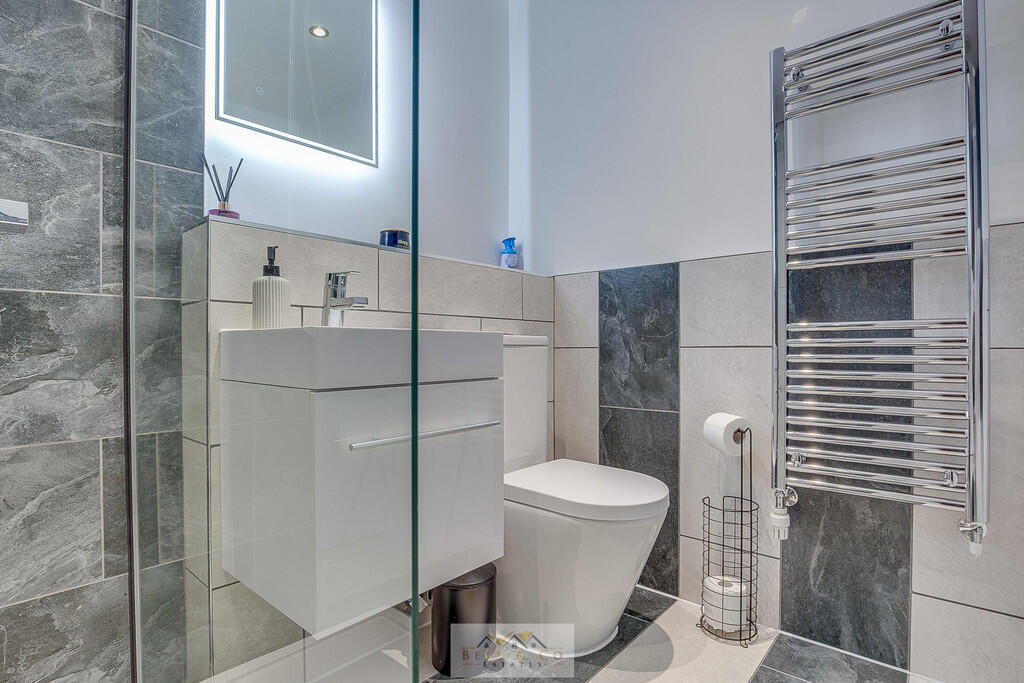 Bathroom 1.2