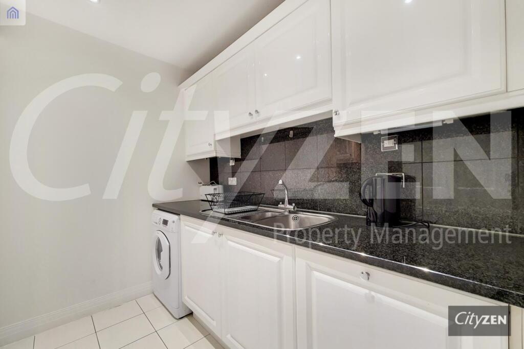 SEPARATE KITCHEN