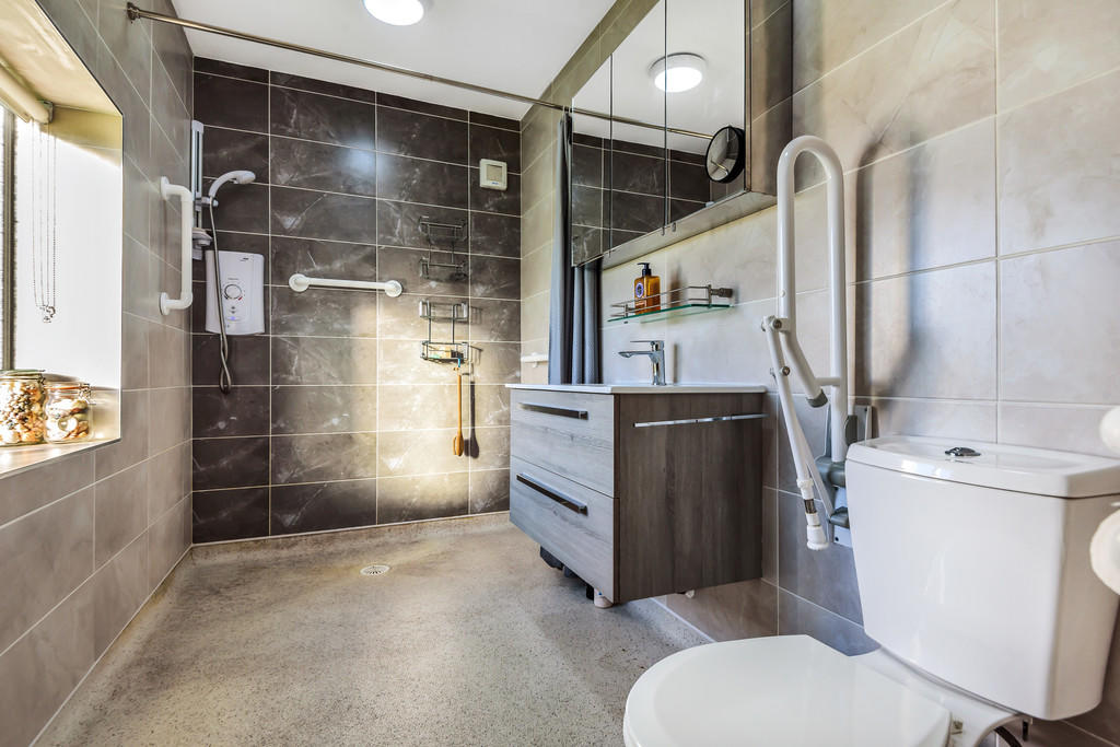 Wet Room En-suite...