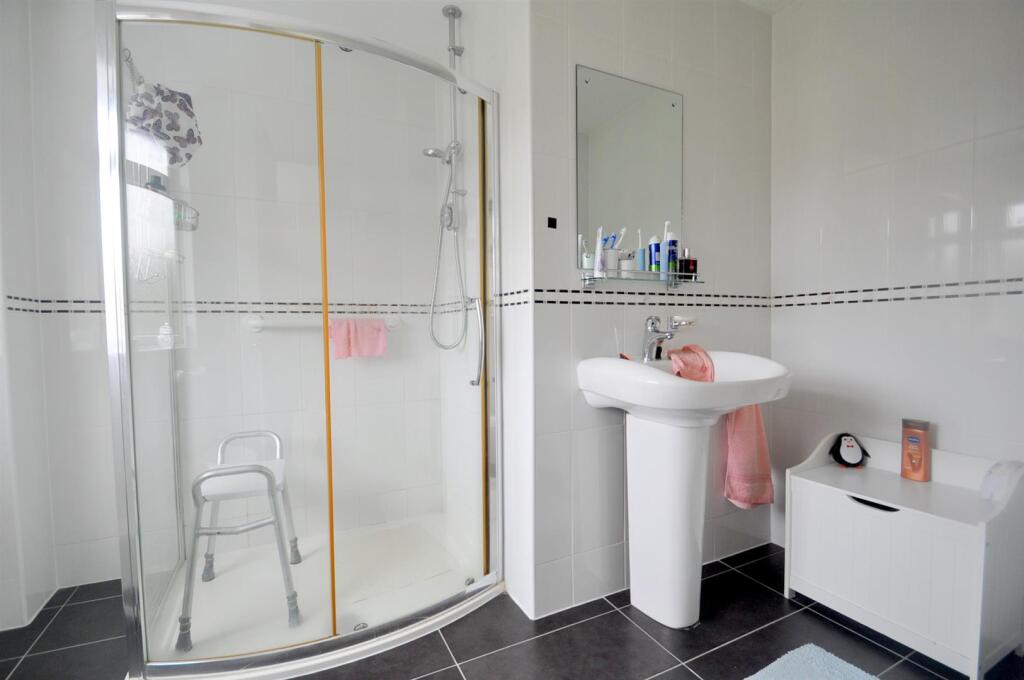 Ensuite Shower Room