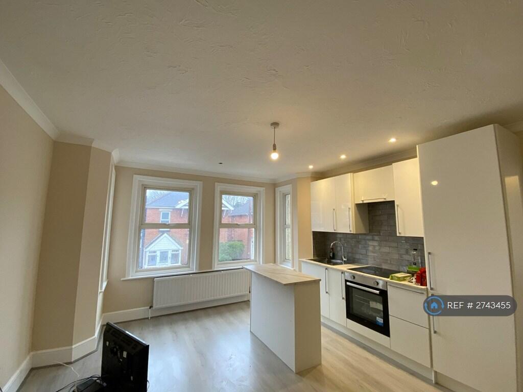 Open Plan Lounge - Kitchen - Beautiful Large Room