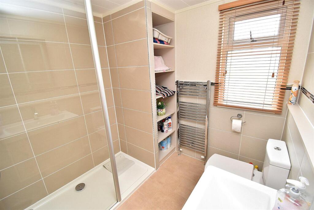 MAIN SHOWER ROOM.JPG