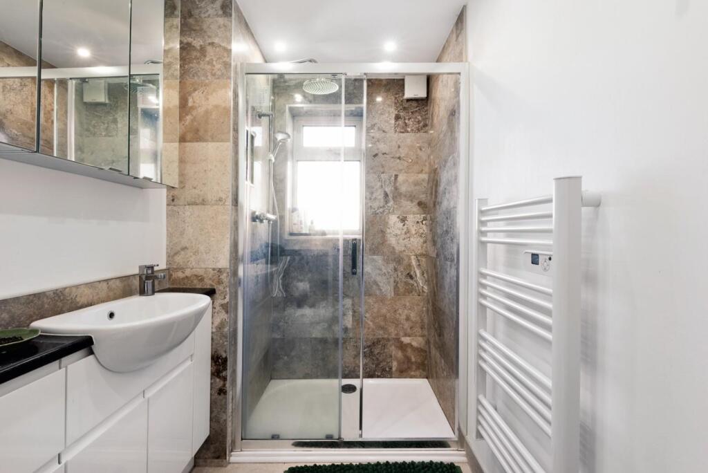 42 Bridge House, Bath. BA1 6BH-10.jpg