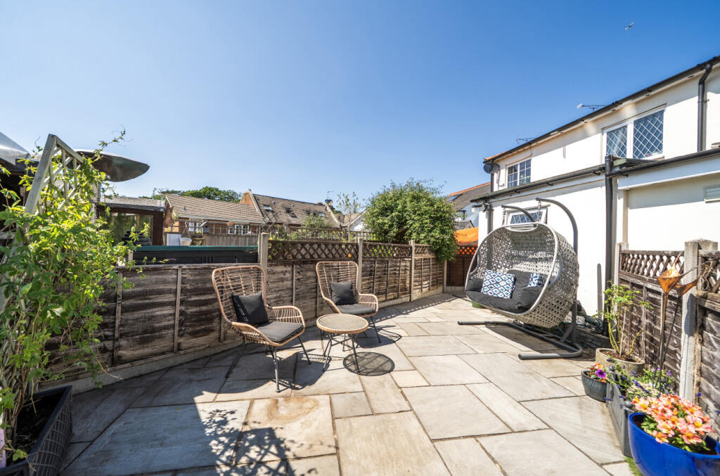 1306803-5-6852de2...