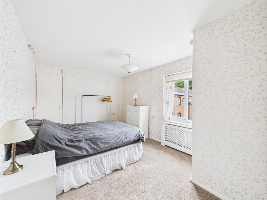 CAM03674G0-PR0536-STILL006