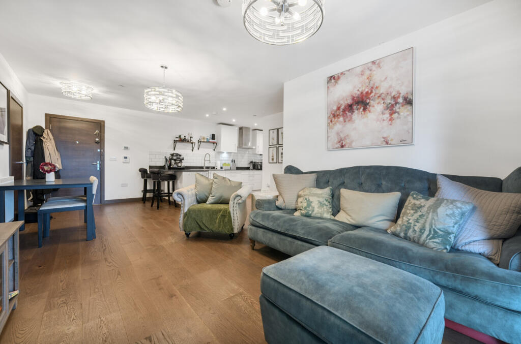 1319824-8-6867b1c...