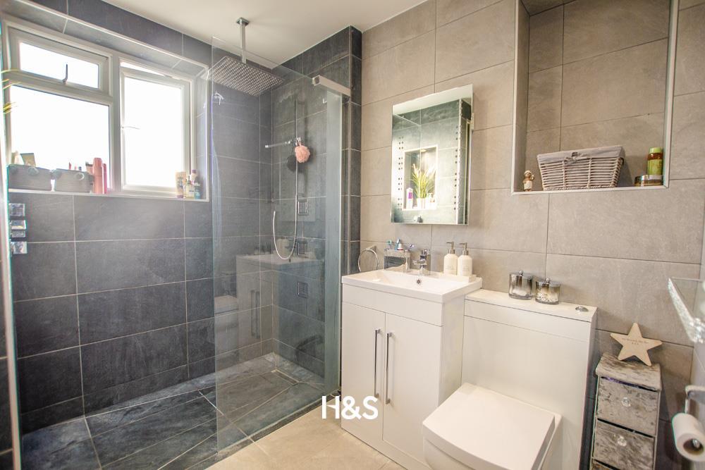 108 Water Orton Road - bathroom.jpg
