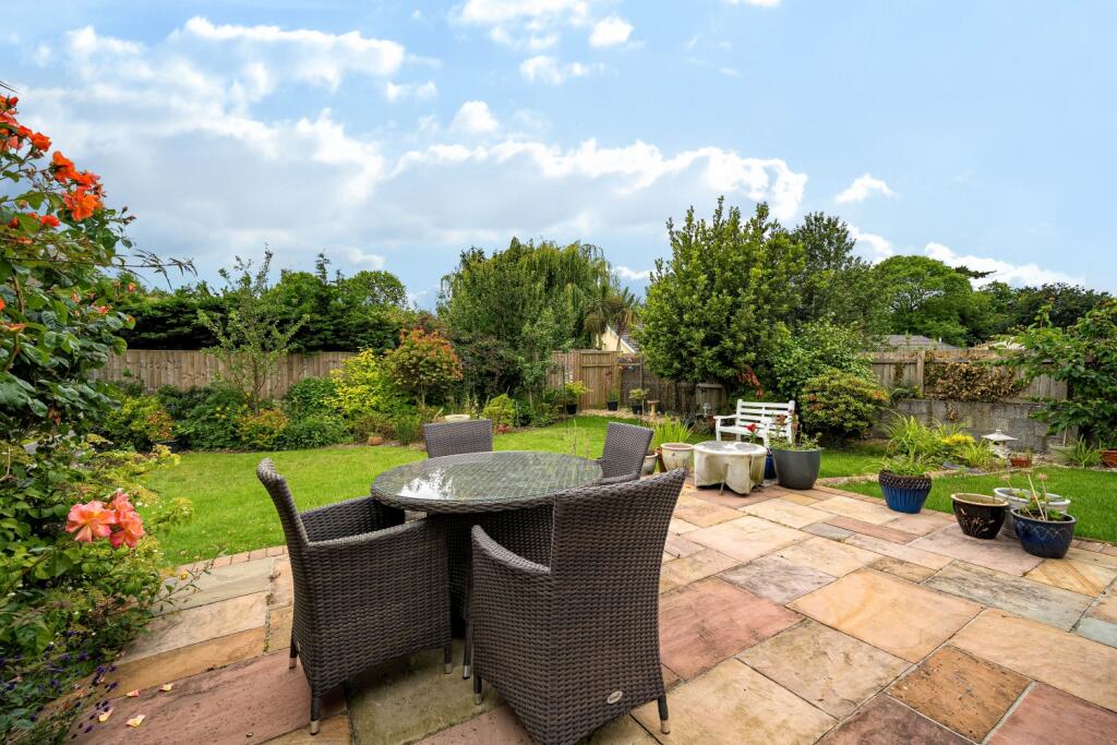 1311935-16-6850a82e4f5bc