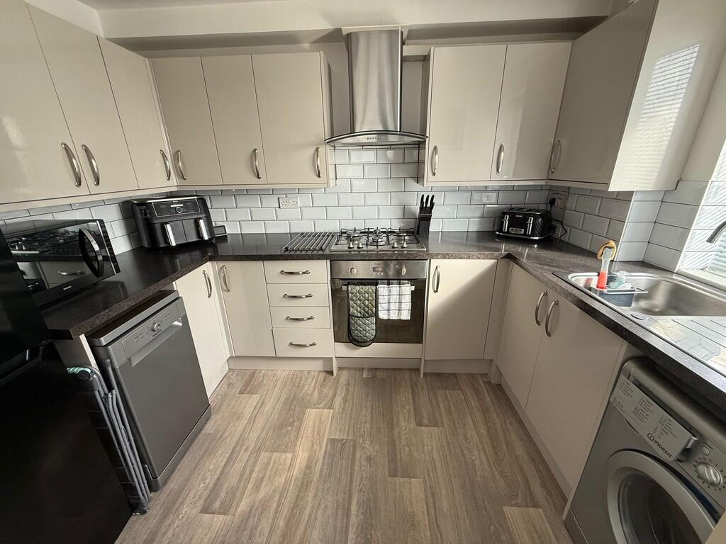 Kitchen 1