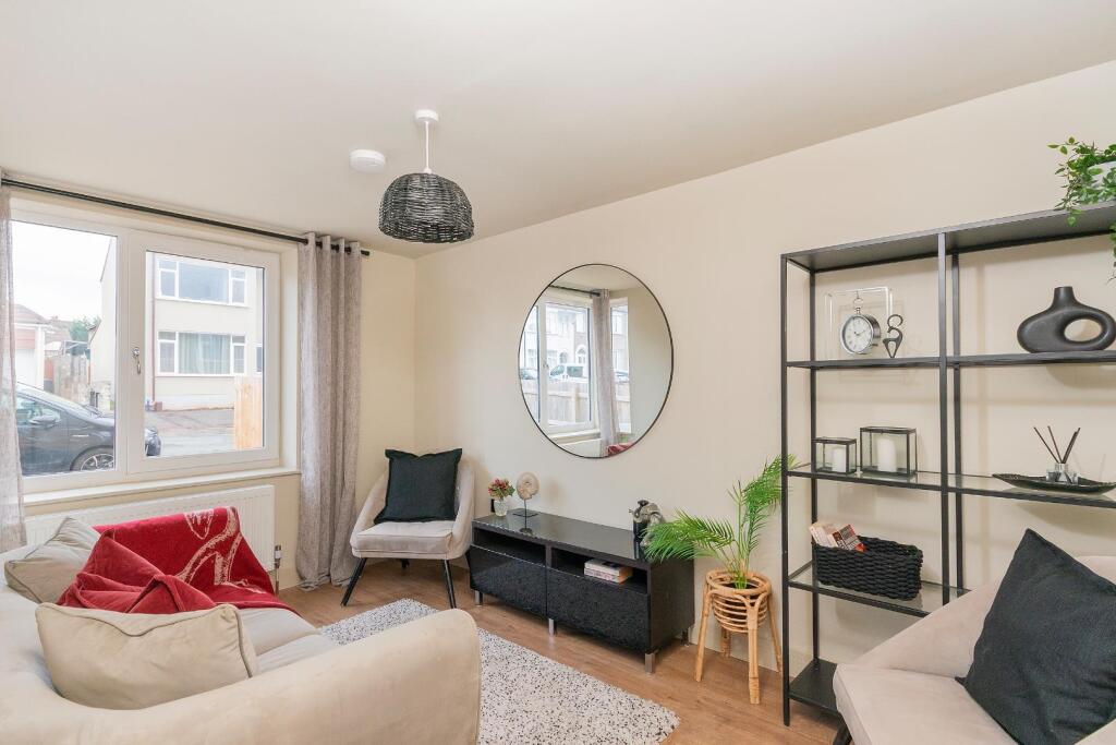 7S6RABN - Living Room C.jpg