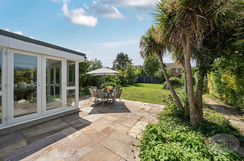 e9248d2f-a425-41a...