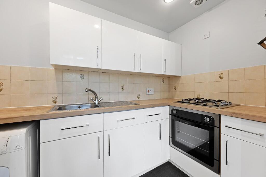 Sinclair Road - Kitchen.JPG