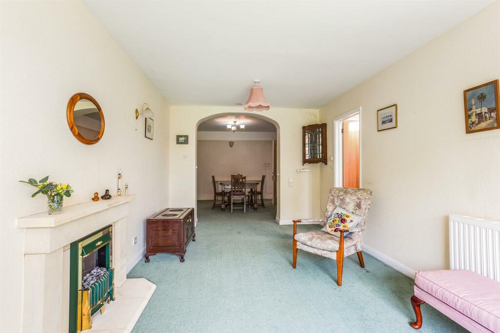 70387_22-Shaw Green Lane - (5)_low.jpg