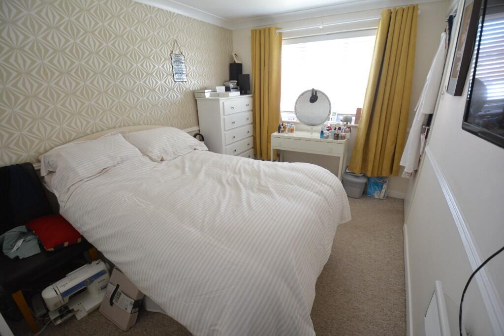 Double Bedroom: