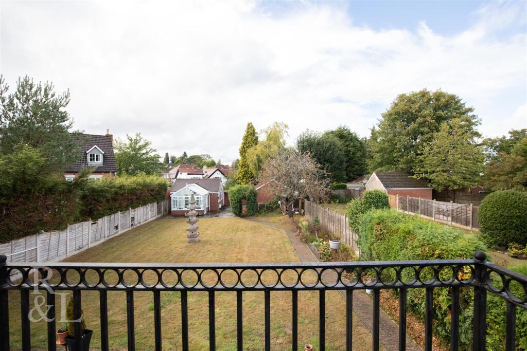 26 Lloyd Hill (23).jpg