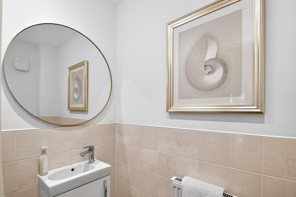 1equestraincourtlarge16