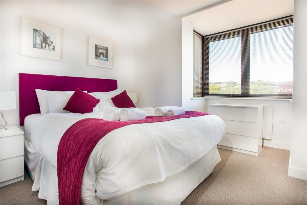 Bedroom1.jpg