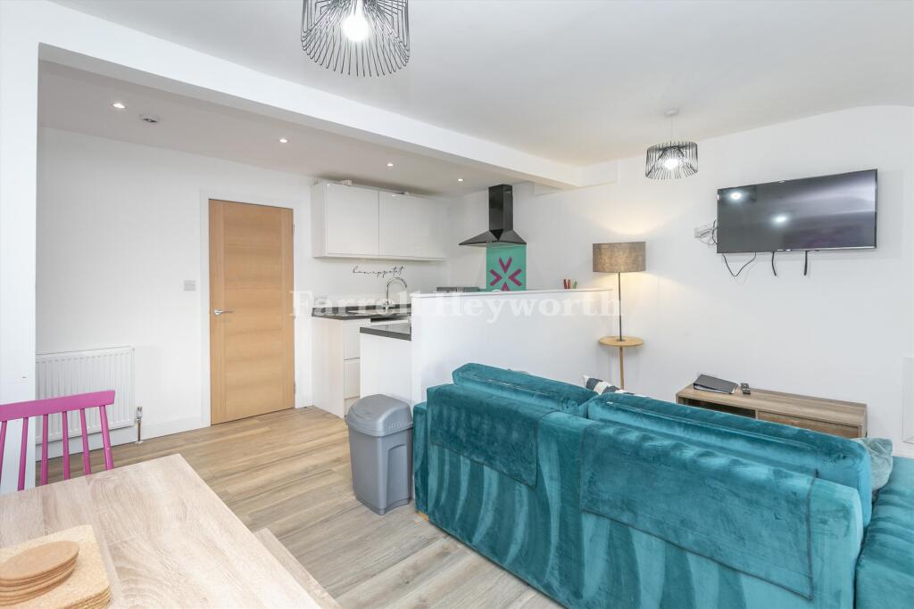 Flat 2 reception vie