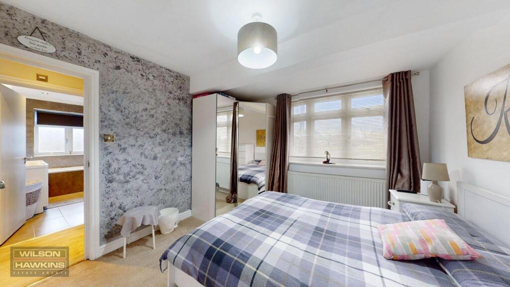 17 Old Kenton Lane, - yX7rrVdKbX07PL1inyus.jpg