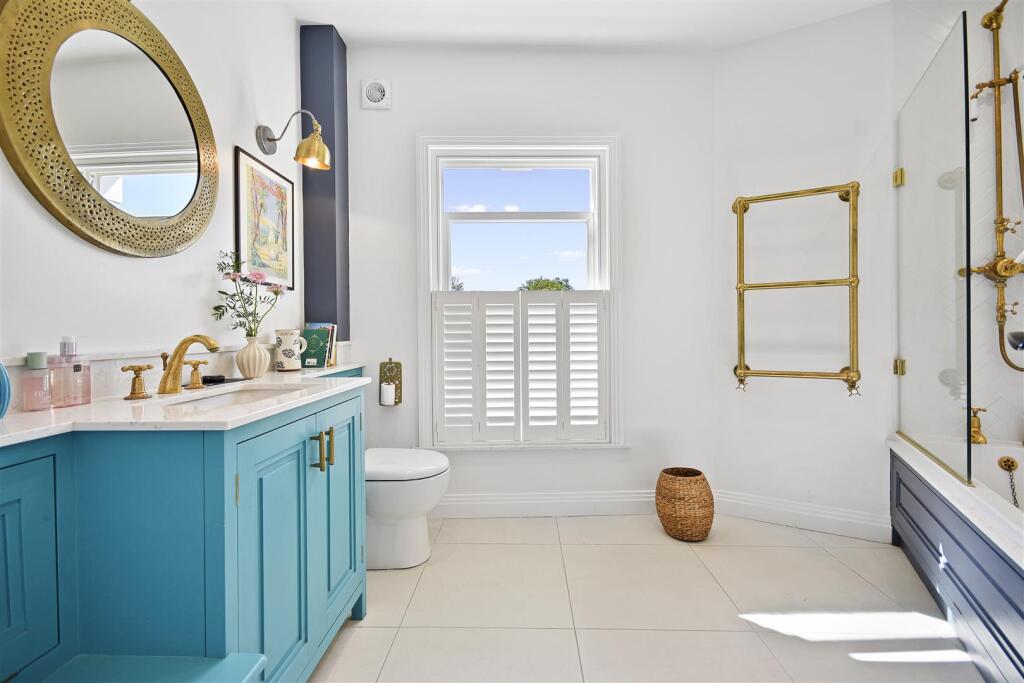 Sulgrave Road - Bathroom.jpg