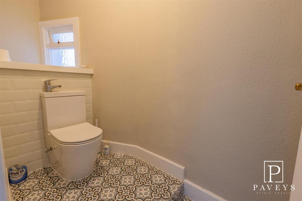 CLOAKROOM