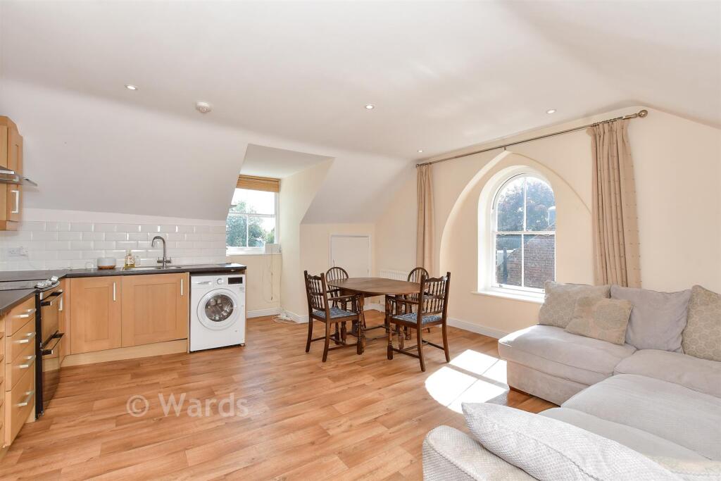 Lounge/ Kitchen/ Diner