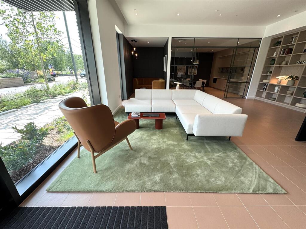 Lounge area.jpeg