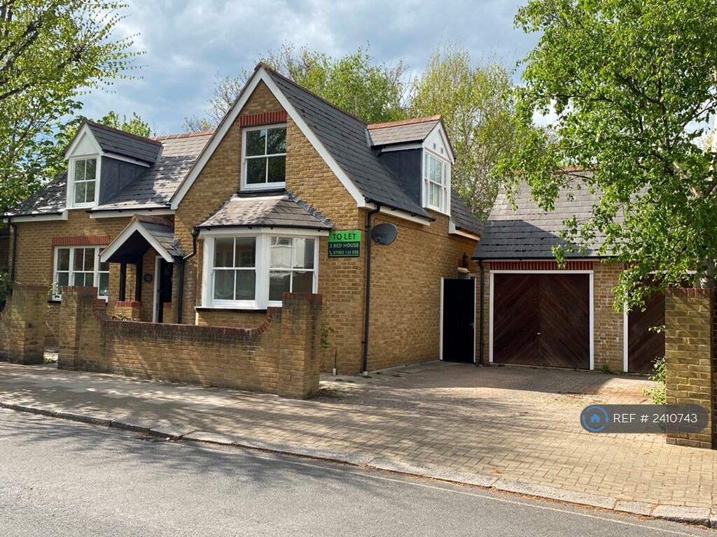 Front Of House &amp; Garage &amp; Off Street Parking Area