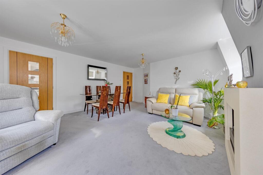 12-3b26PFMSC 27 Ceasars Place -37-medium.jpg