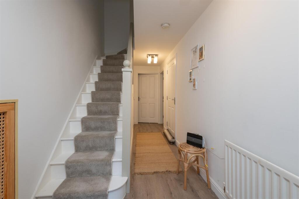 05 - 3 Rosevale View HX6 2DW.jpg