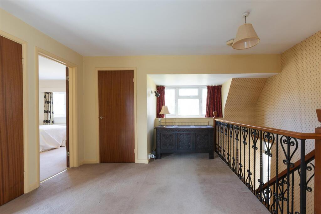 First Floor Landing 1.jpg