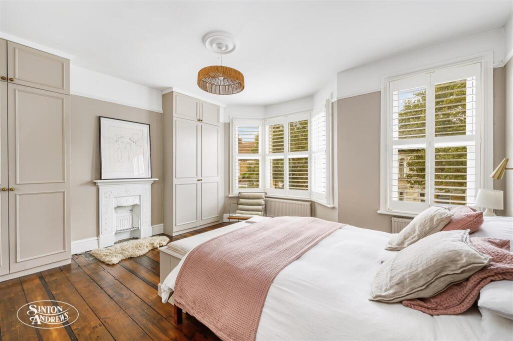 10 Elthorne Avenue-13.jpg