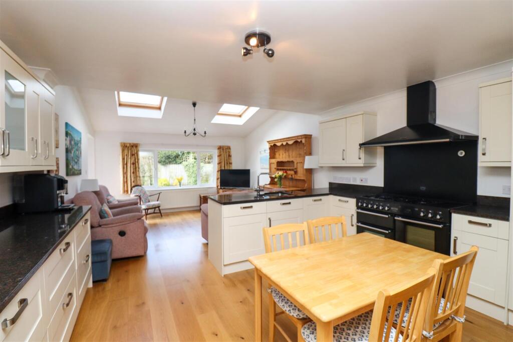 Kitchen/Breakfast/Family Room