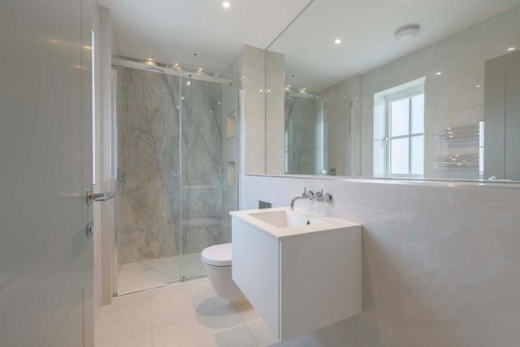 Master Ensuite