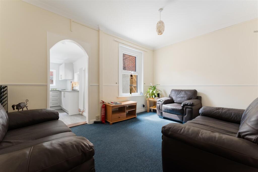 40 Clifton Road-4.jpg