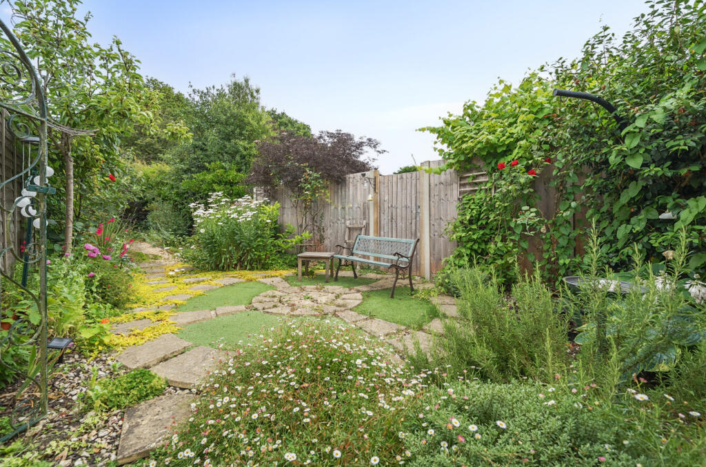 1312069-19-685be5...