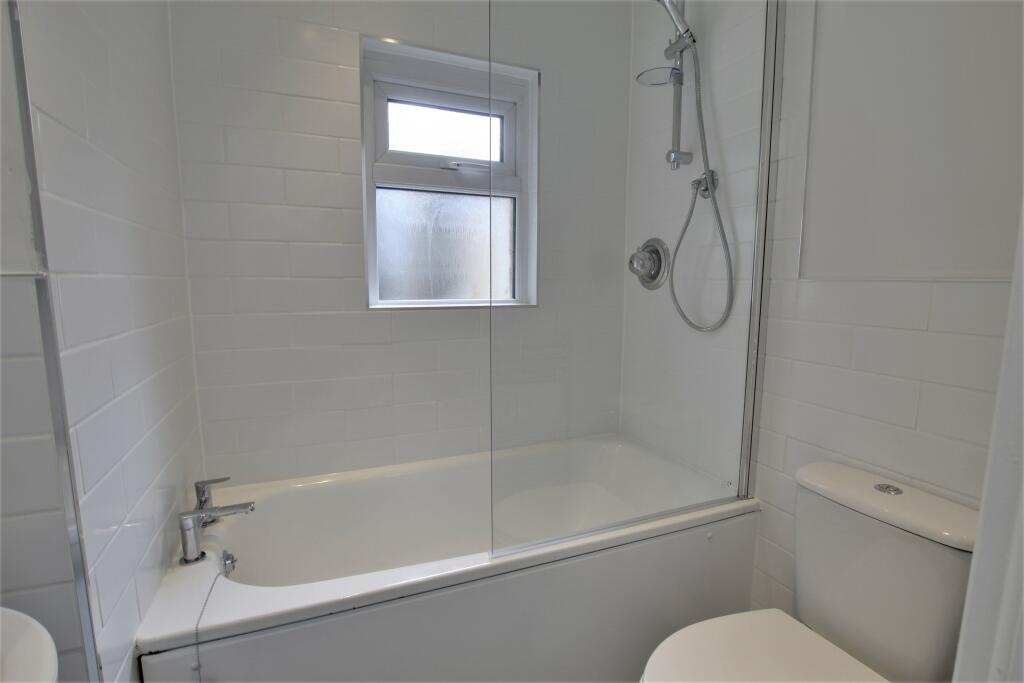 BathroomT - #5.jpg