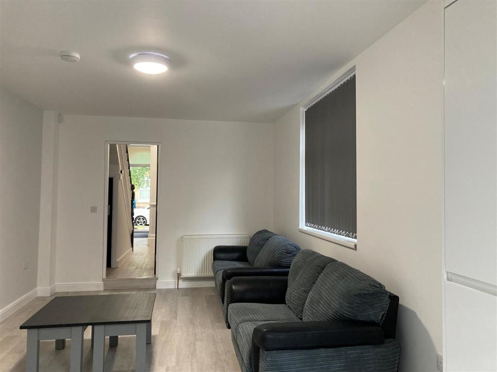 Living Room 1.2.jpg