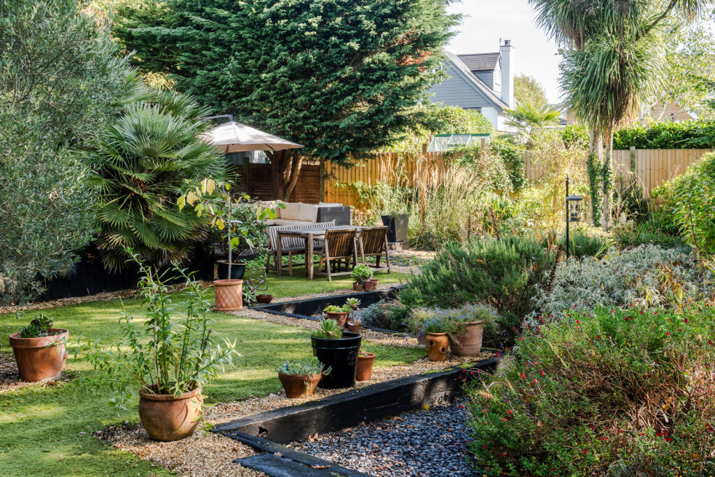 313870 - Feversham House-34.jpeg