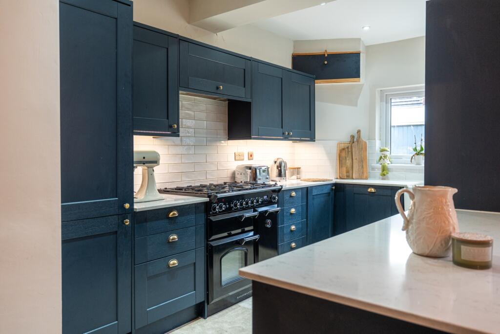 Glasllwch Crescent-18