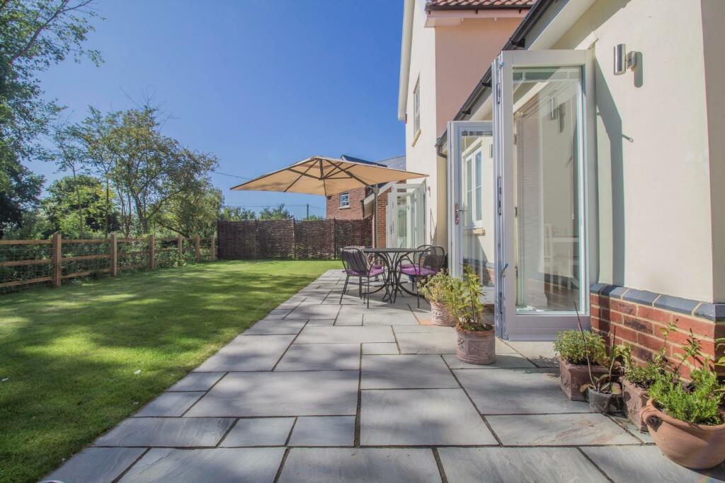 4 Mortimer Road, Cockfield [Garden] 05.jpg