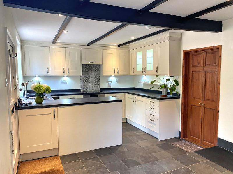 kitchen-5-10e5-46cf-_1167-3309-07e1-62b7-e51e-29be