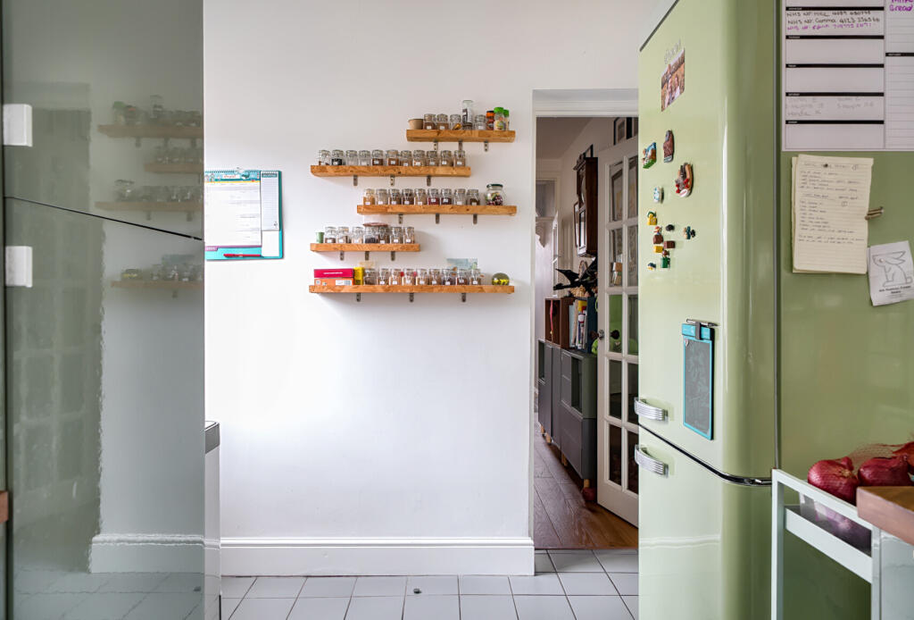 1335909-8-68a5fbf...