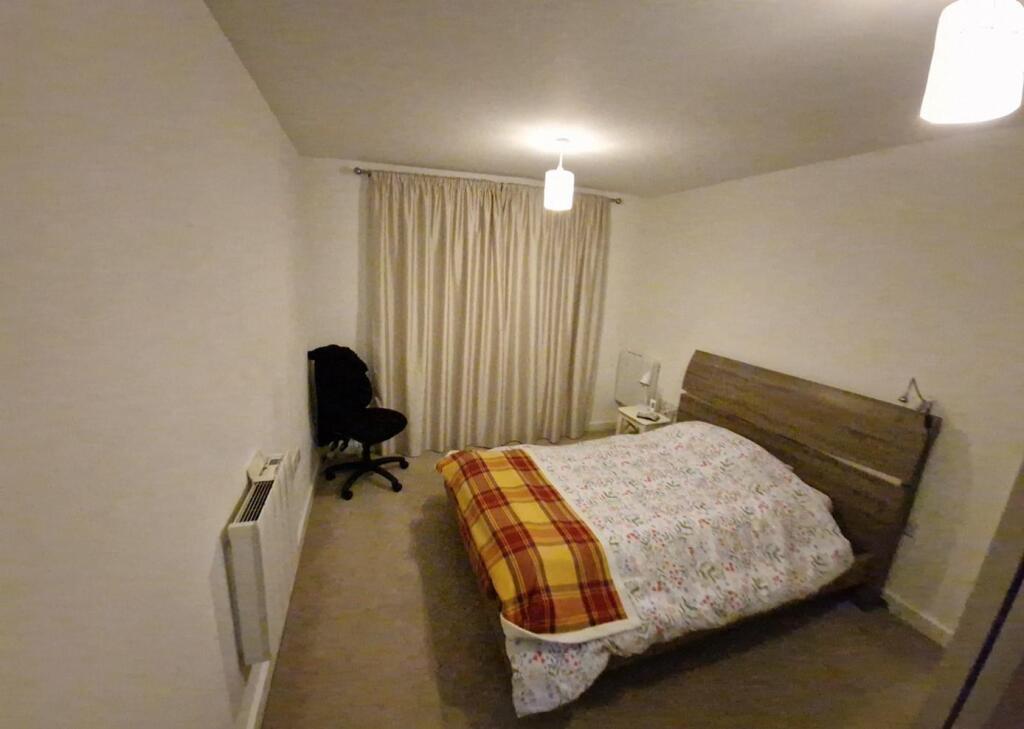 Bedroom 1.jpg
