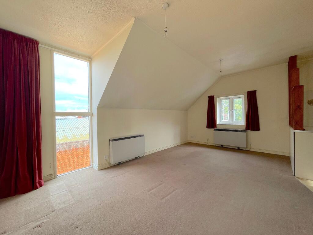 Living Room/Dining Room/Kitchen (3)