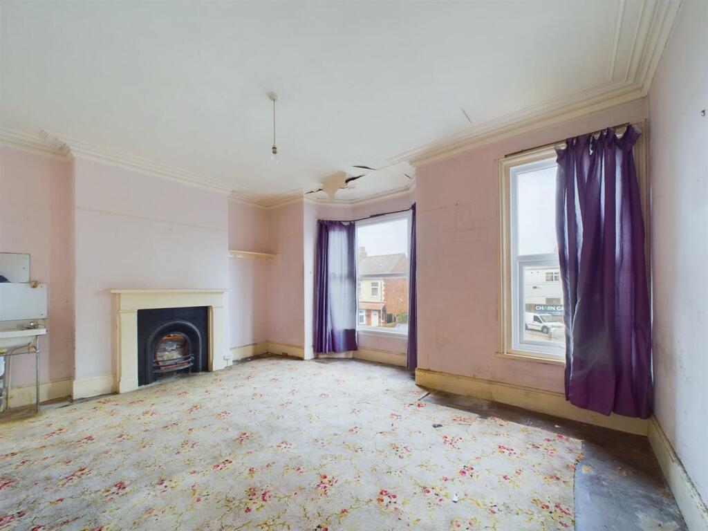 Bedroom: