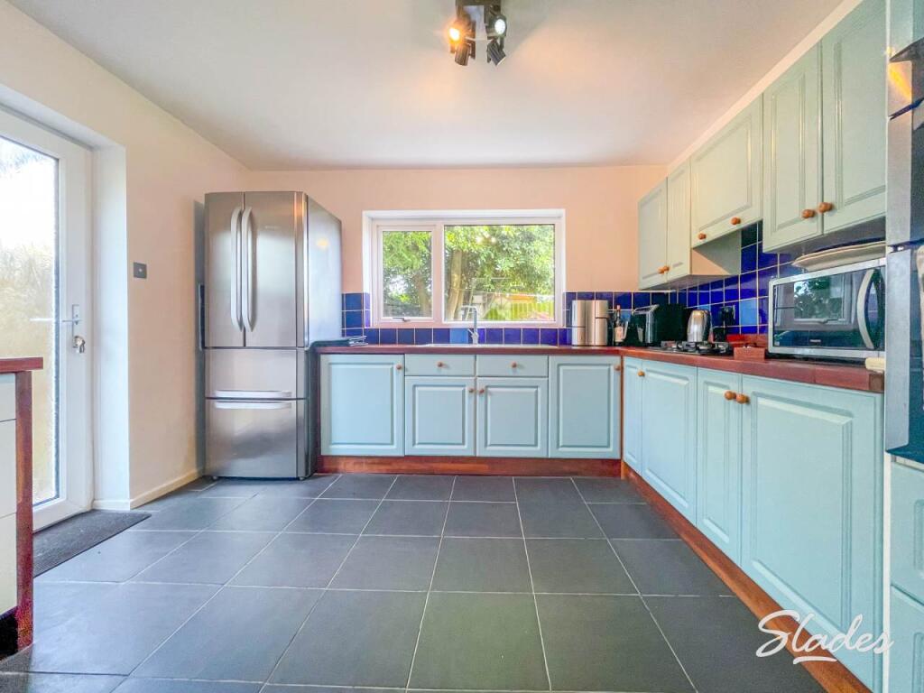 103 Meadway kitchen 