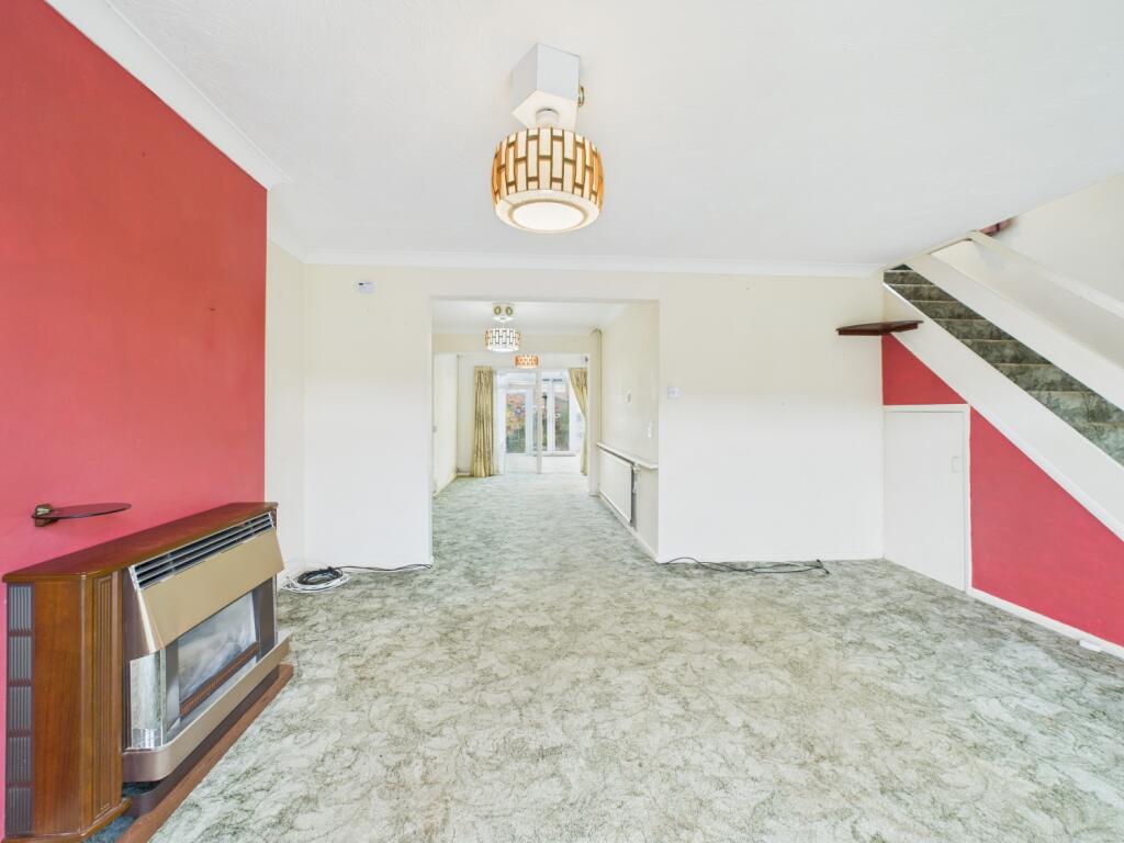 CAM02023G0-PR0175-STILL017